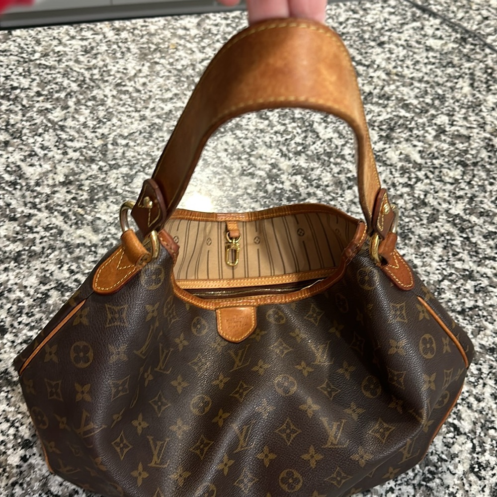 Authentic Louis Vuitton, Delightful PM